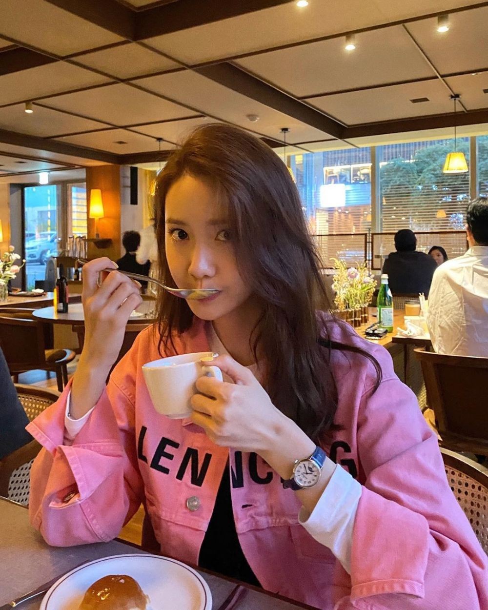 Tampilannya Hype Abis, Ini 10 Cara Idol KPop Berpose untuk Foto