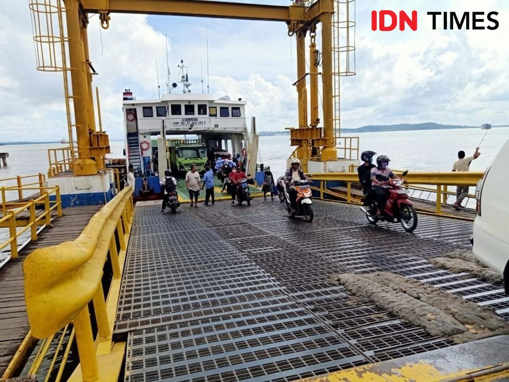 Mudik Dilarang, Layanan Kapal Fery di Penajam Tetap Operasi