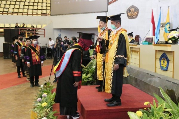 Wow, Lulusan Unila Mencapai 110.819 Orang!