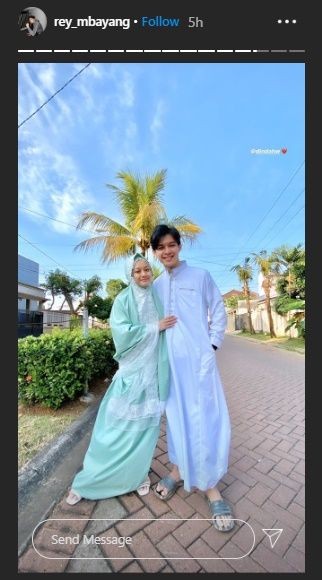 Baru Menikah, 9 Momen Dinda Hauw dan Rey Mbayang Rayakan Idul Adha