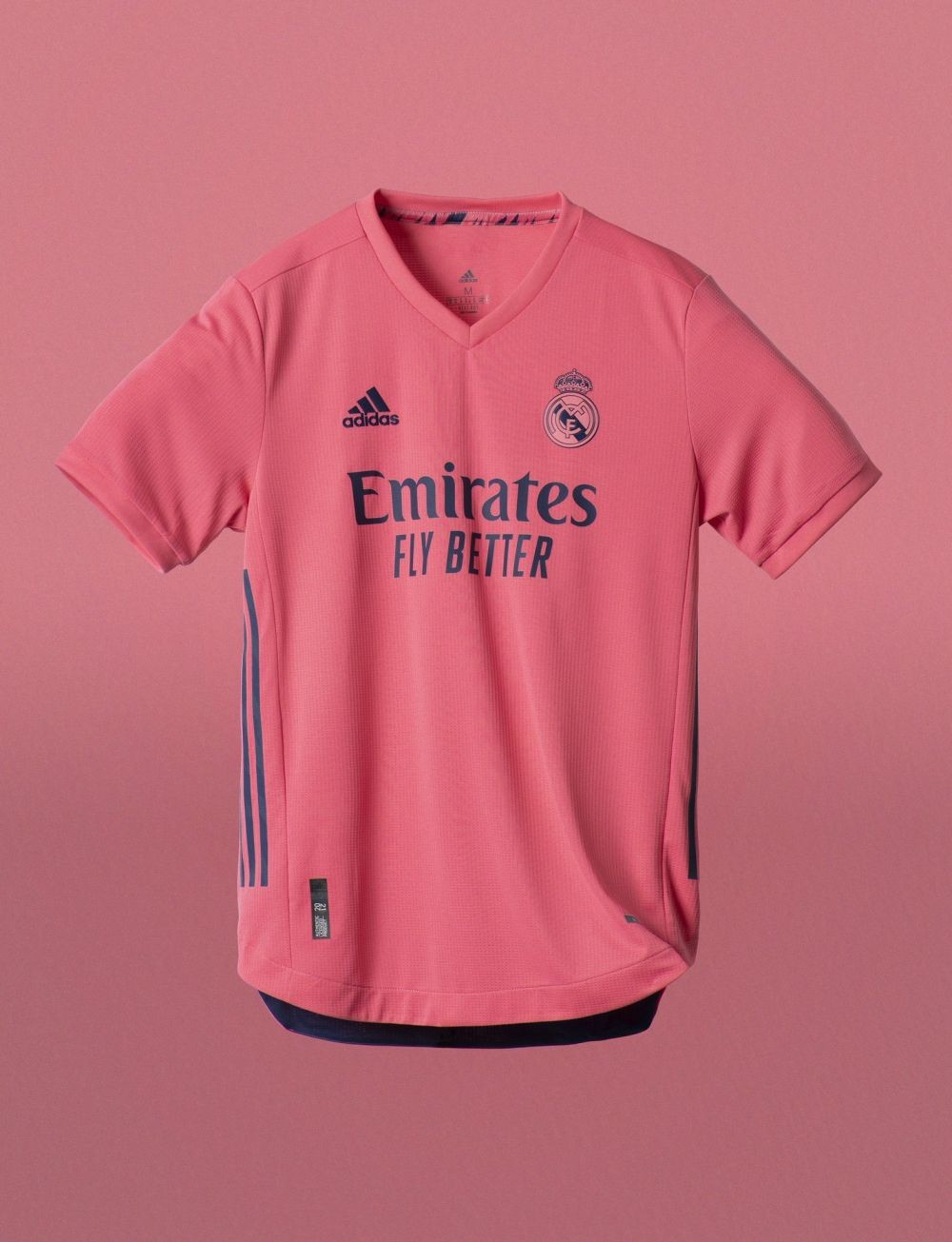 5 Foto Jersey Baru Real Madrid Putih Dan Pink Menawan