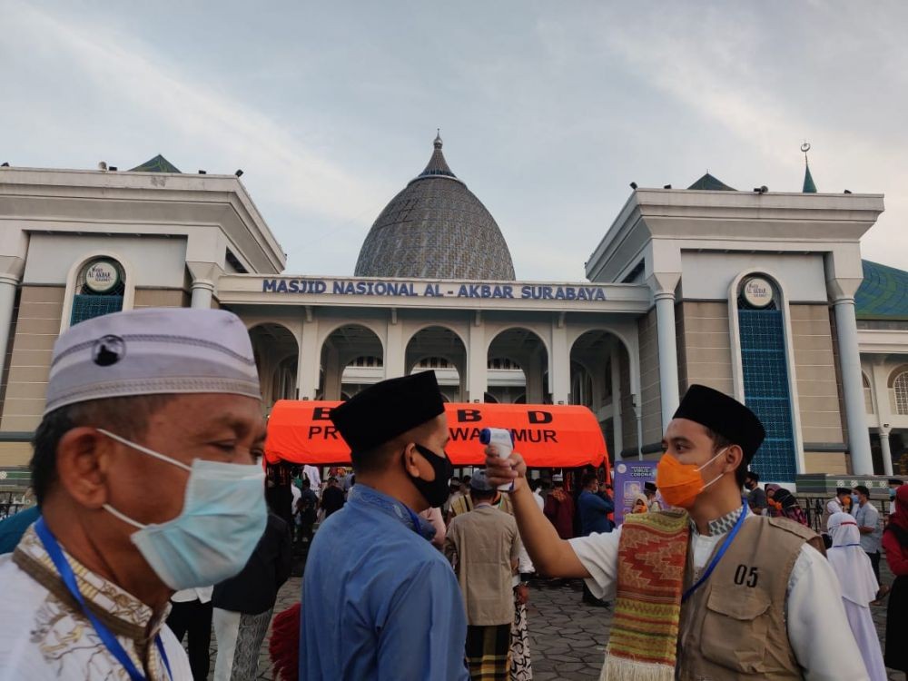 Salat Tarawih, Masjid Al Akbar Surabaya Bisa Tampung 9 Ribu Jemaah