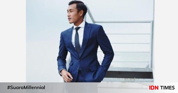 10 inspirasi mix and match jas ala pemain sepak bola indonesia, kece!