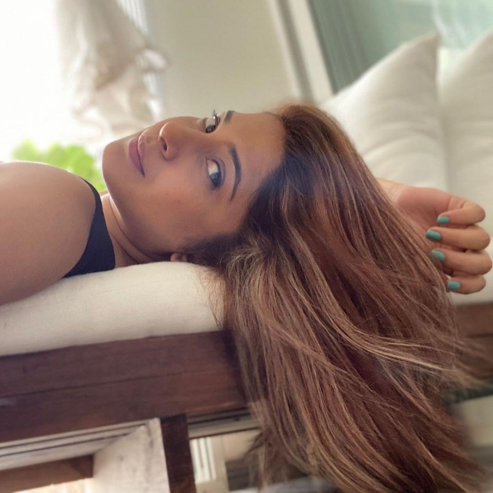 10 Potret Jennifer Winget, Bintang Bollywood yang Lagi Jadi Sorotan