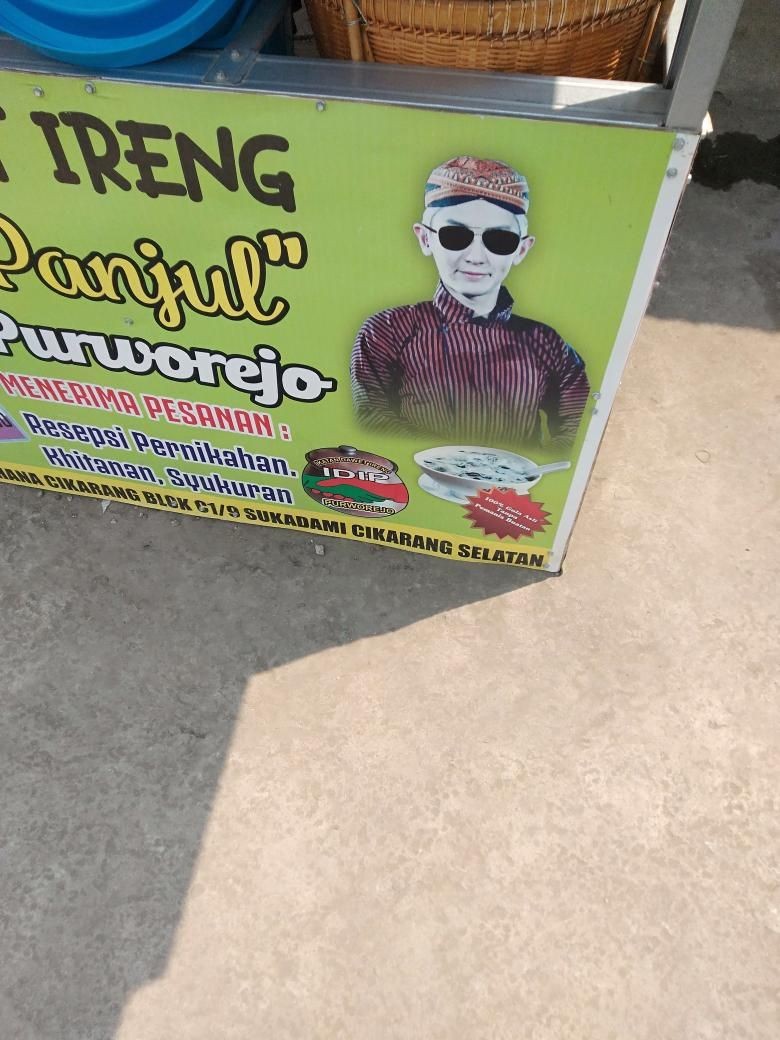 Gak Mau Ketinggalan, 10 Spanduk Jualan Ini Terinspirasi dari KPop