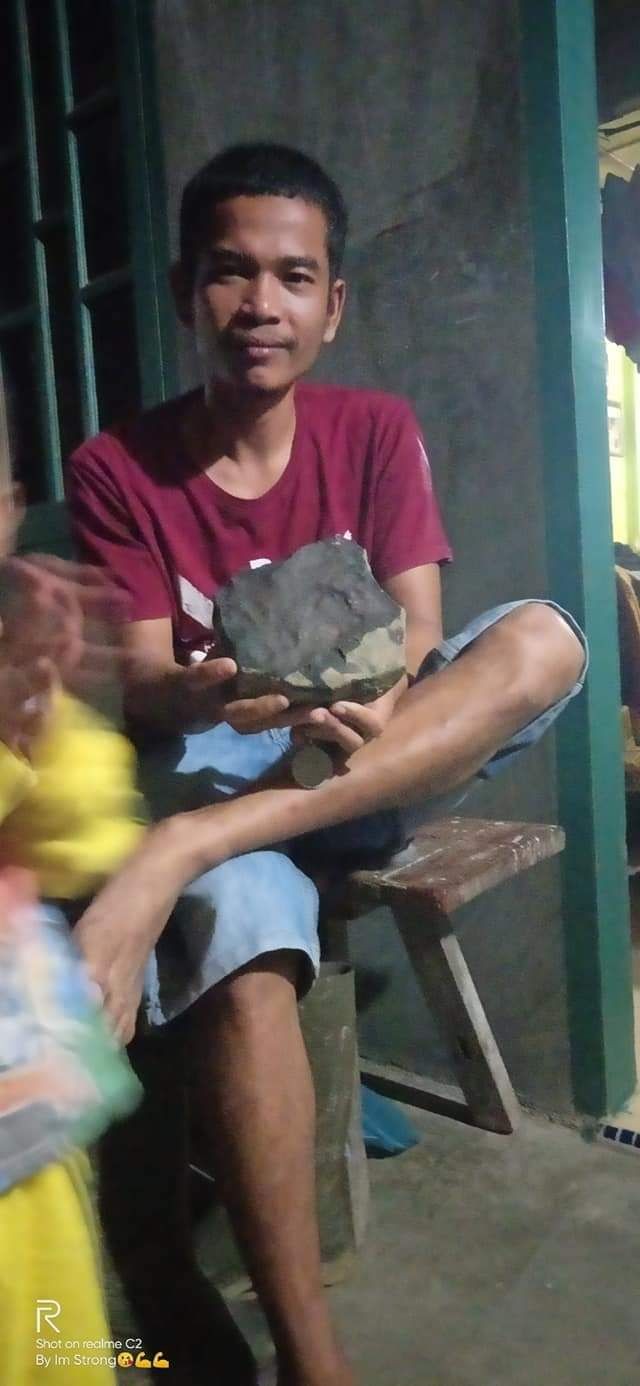 Joshua Bantah Jual Batu Meteor yang Jatuh di Rumahnya Sampai Rp26 M