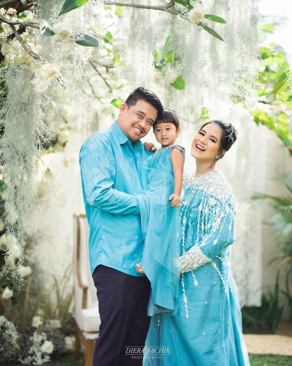 9 Potret Mesra Kahiyang Ayu dan Bobby Nasution Menanti Anak Kedua
