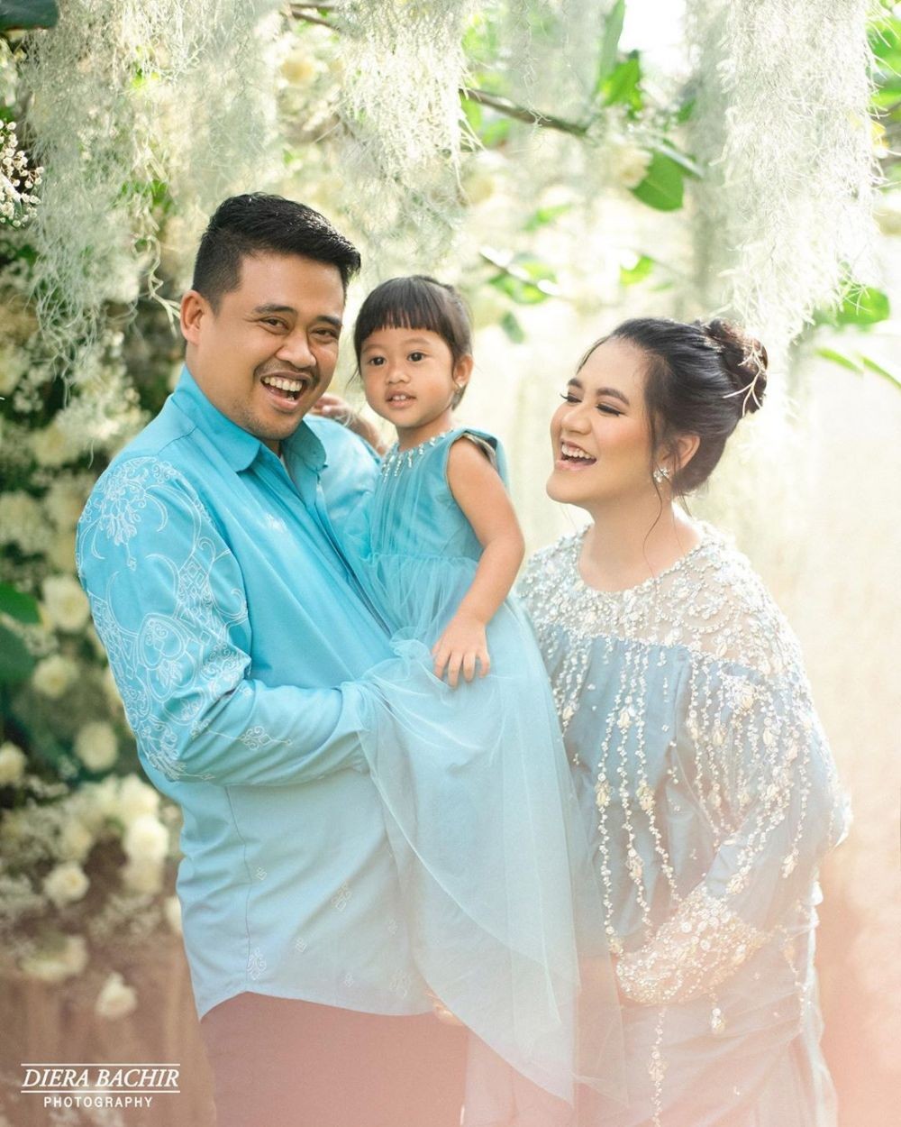 9 Potret Mesra Kahiyang Ayu dan Bobby Nasution Menanti Anak Kedua