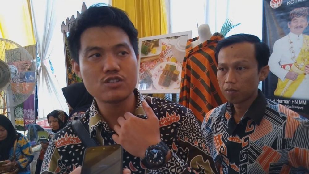 Cerita Andri Saprianto Rintis Batik Tulis Lampung, Nihil Skill Batik