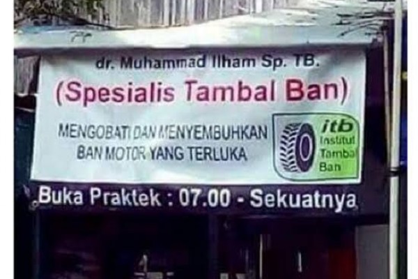 10 Spanduk Penjual Bergelar 'Dokter Spesialis' Ini Bikin Ngakak