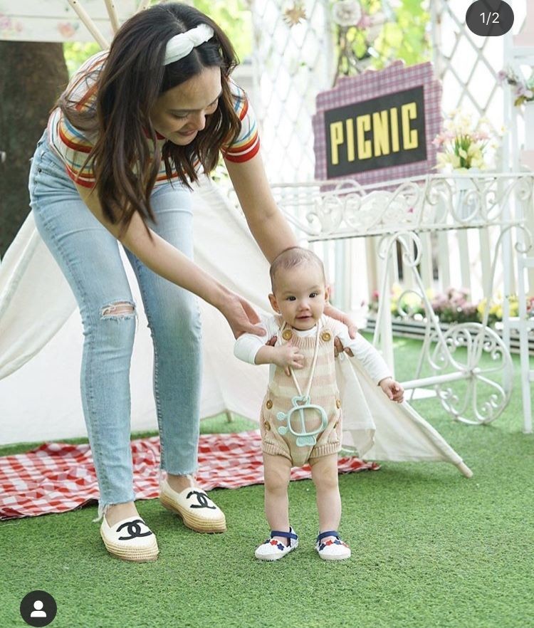 Kena Nyinyir soal MPASI, Ini Momen Shandy Aulia saat Asuh Baby Claire