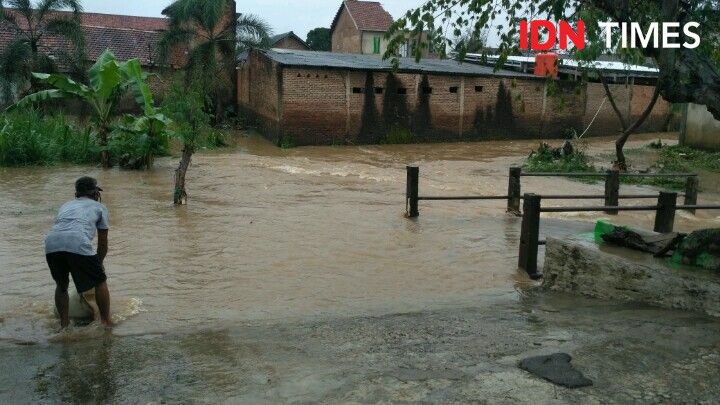 [BREAKING] 5 Potret Kondisi Rumah Warga Imbas Meluapnya Air Kali Balau