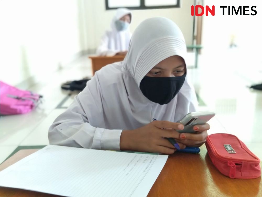 Siswa dan Guru  YWKA Gusar, Lahannya Hendak Dieksekusi PN Bandung