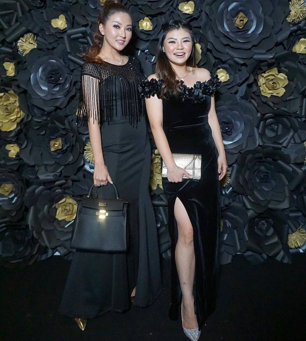 Kakak Adik Super Modis, Nih 9 Adu Gaya Sarwendah Vs Wendy Lo