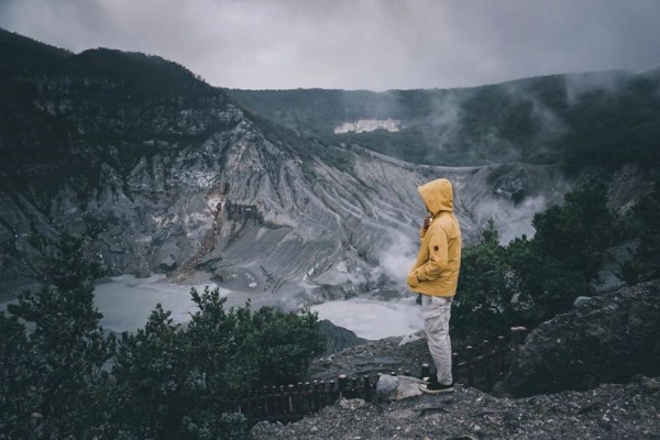 10 Gunung Terangker di Jawa Barat dengan Kisah Mistisnya, Merinding!