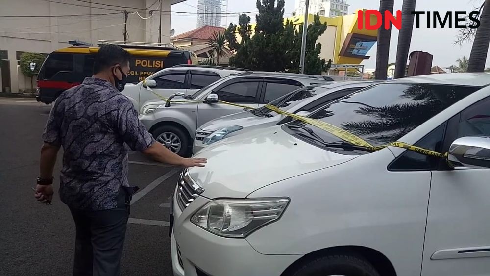 Eks Anggota DPRD Gelapkan 5 Mobil, Pemilik Showroom Rugi Rp900 Juta