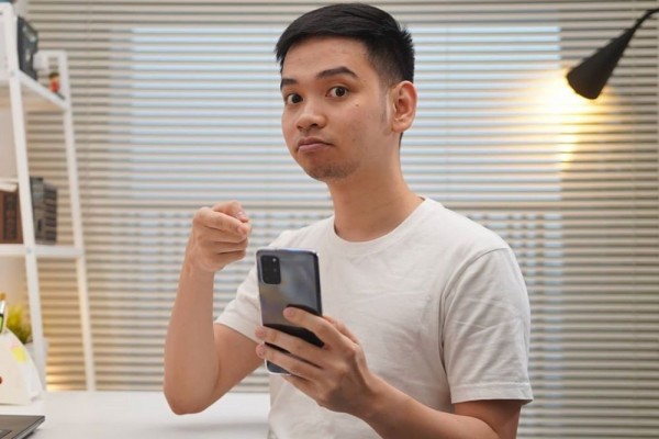 Mengenal David GadgetIn, Sosok Viral yang Sewa Bioskop untuk Main Game