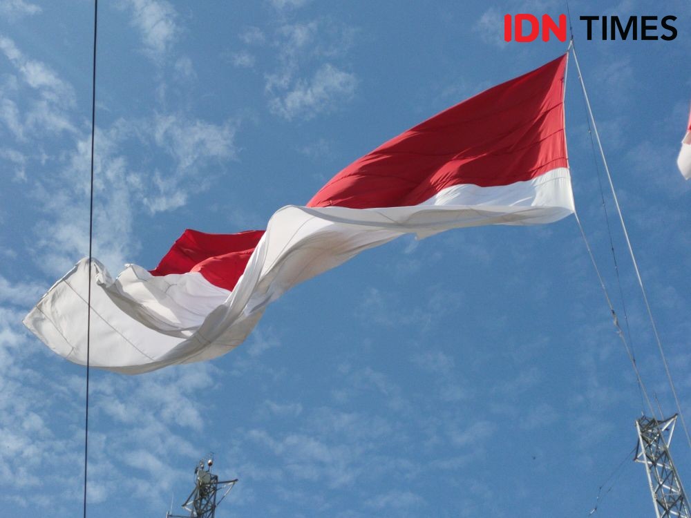 Sambut Hut Ri Ksop Kibarkan Bendera Merah Putih Raksasa Di Balikpapan