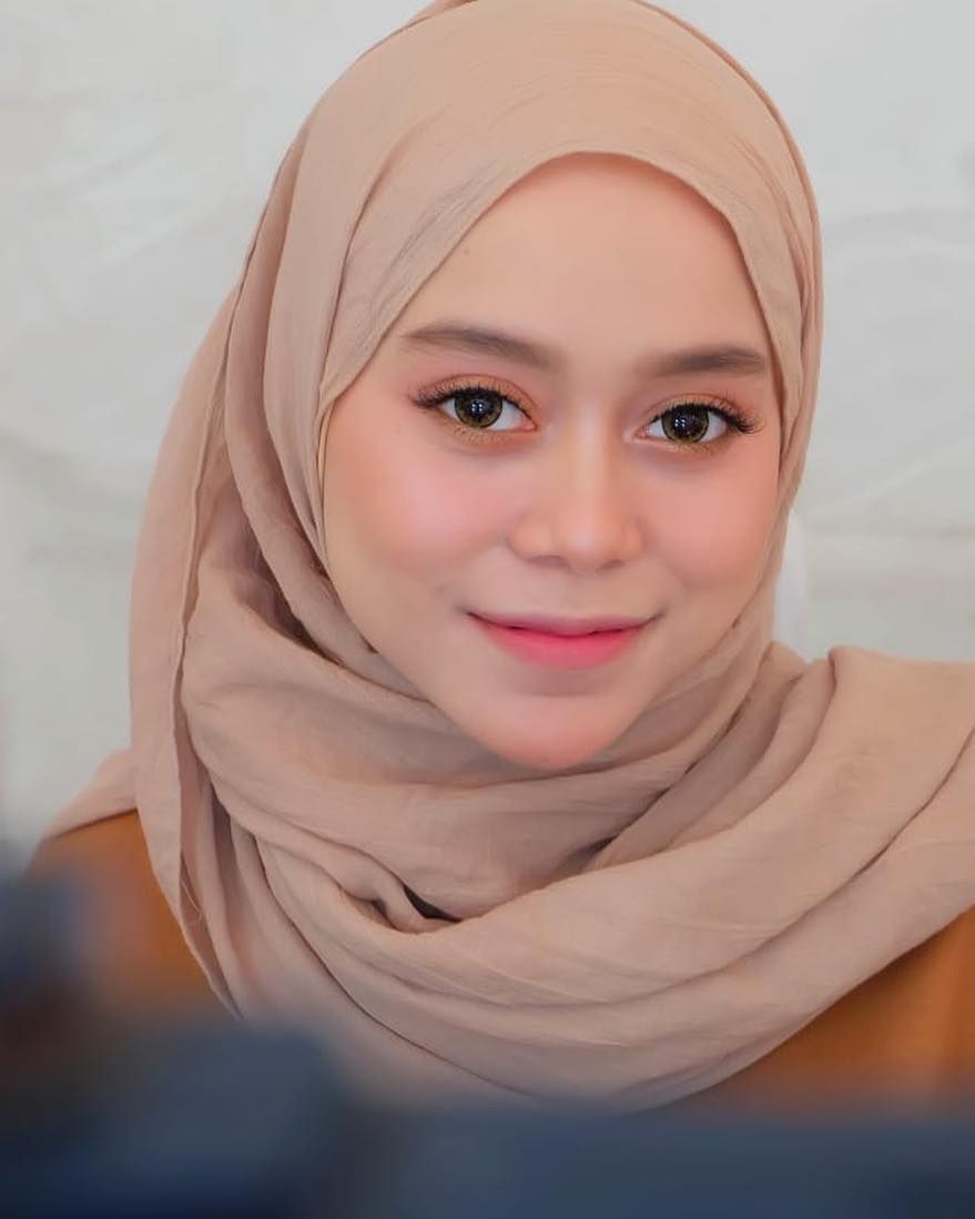 Inspirasi Makeup ala Lesti Kejora, Tampil Fresh dan Anggun
