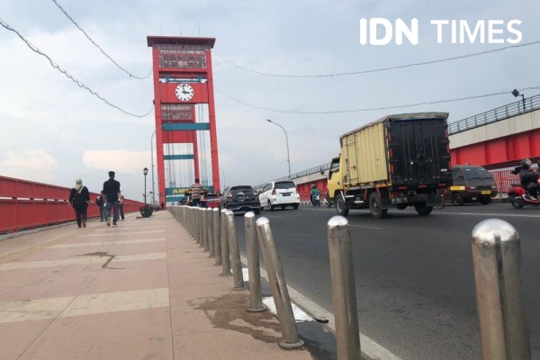 CCTV Jembatan Ampera Mati, Kerusakan Pembatas Jalan Sulit Dibuktikan