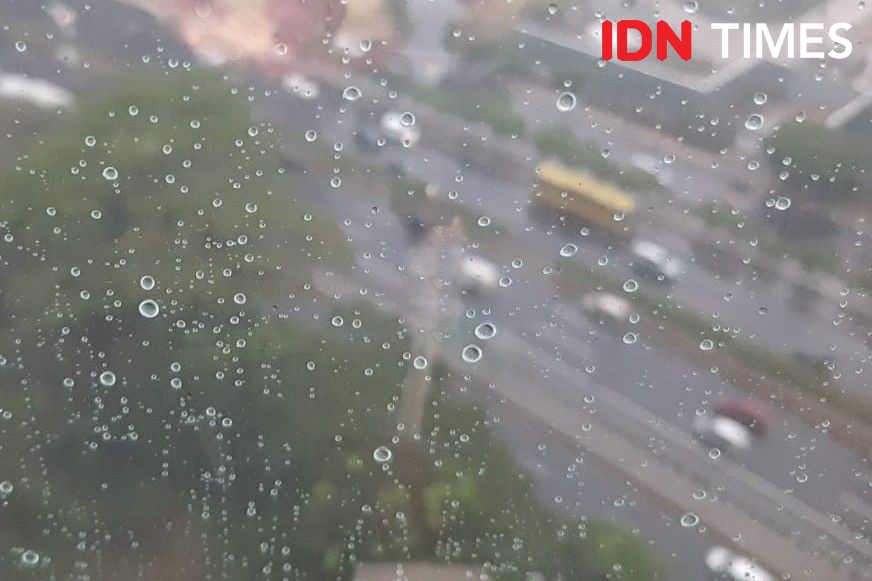 Waspada! Kota Tangerang Diperkirakan Hujan Sejak Siang 