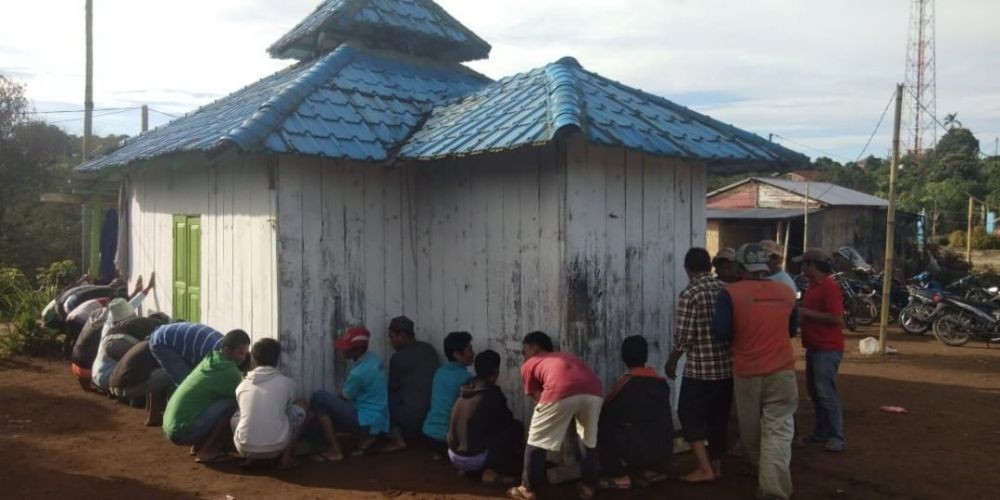 PLN Gandeng TNI-POLRI Distribusikan Sembako ke Warga Terdampak Corona