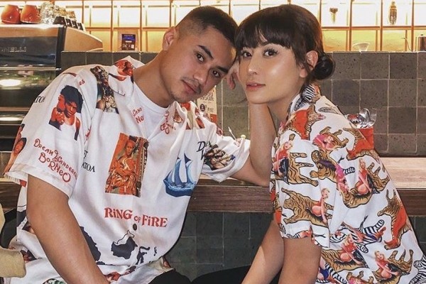 10 Foto Bukti Kompak Awkarin dan Sabian Tama dalam Urusan Busana