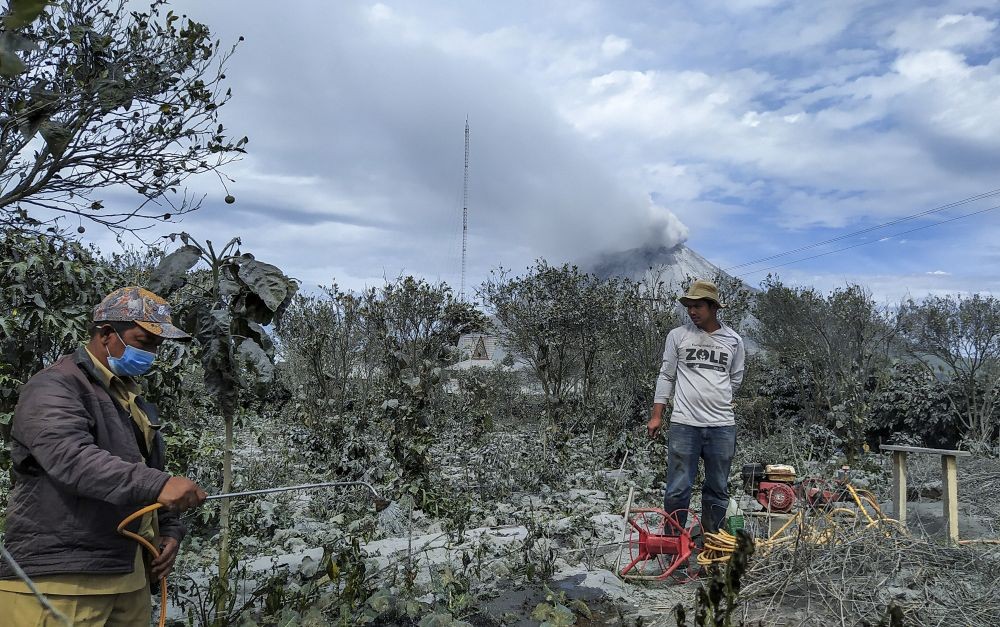 Pagi Ini Gunung Sinabung 3 Kali Erupsi, Kolom Abu Tertinggi 2 Km
