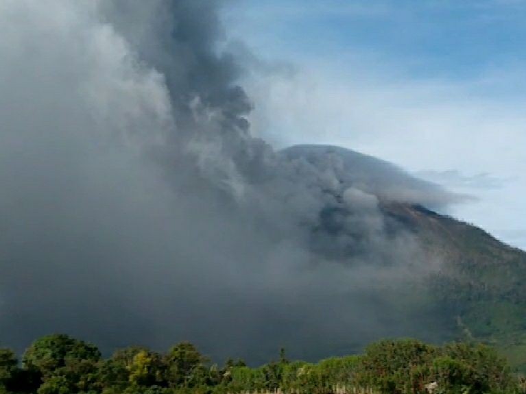 Pagi Ini Gunung Sinabung 3 Kali Erupsi, Kolom Abu Tertinggi 2 Km