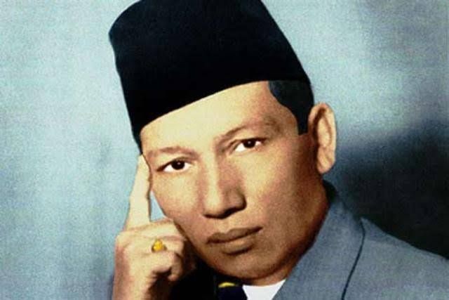Biografi Zainul Arifin, Tertembak saat Salat Berjamaah Bersama Sukarno