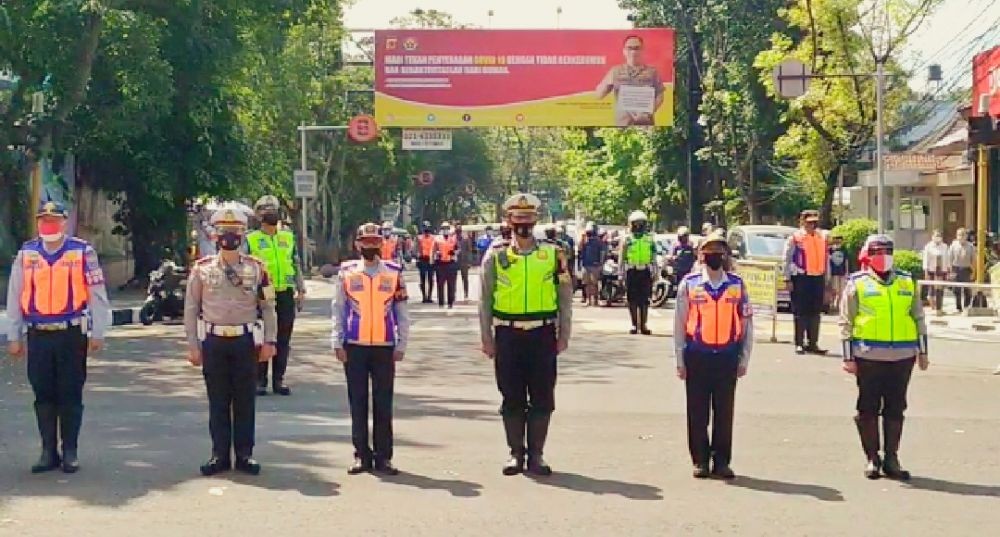 17 Agustus: Lagu Indonesia Raya Tersiar di Traffic Light Kota Bandung