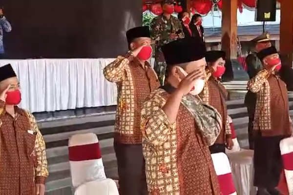 Sedih Ingat Anak Istri, Napiter Kembali NKRI dan Ikut Upacara HUT RI