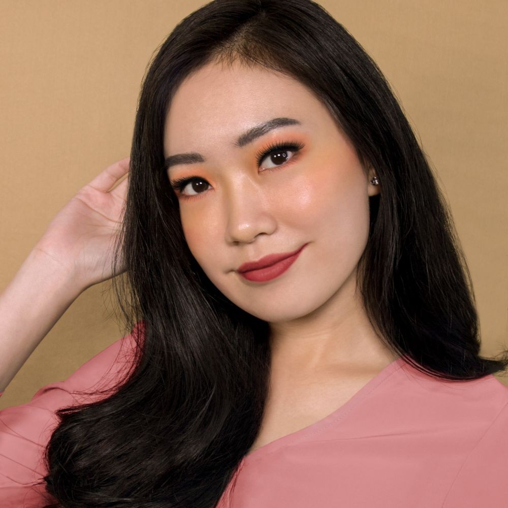 Inspirasi Colorful Makeup Look, Tren Makeup Terkini dari Y.O.U Makeups