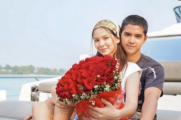 6 Pasangan Artis yang Ternyata Pacaran Beda Keyakinan, Tetap Kompak!