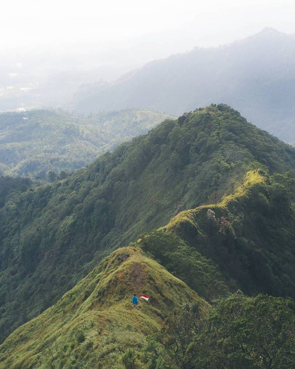 10 Gunung Di Jawa Tengah Yang Terkenal Angker, Berani Mendaki?