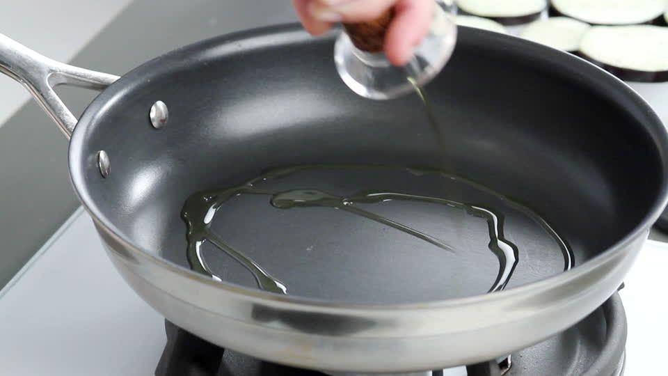 Sedap dan Teksturnya Krispi, Simak 10 Tips Memasak Telur Dadar