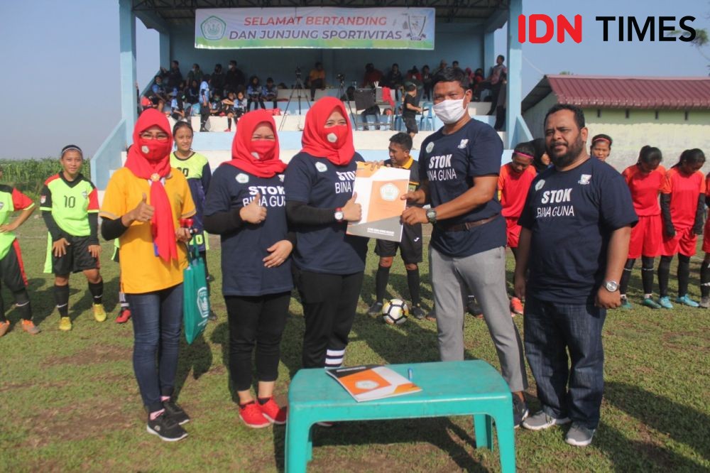 Tim Putri Academy Kwarta Juarai Piala STOK Bina Guna