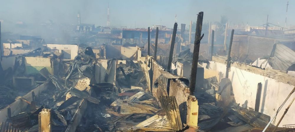 Kebakaran Melanda Pemukiman Padat Penduduk di Pannampu Makassar