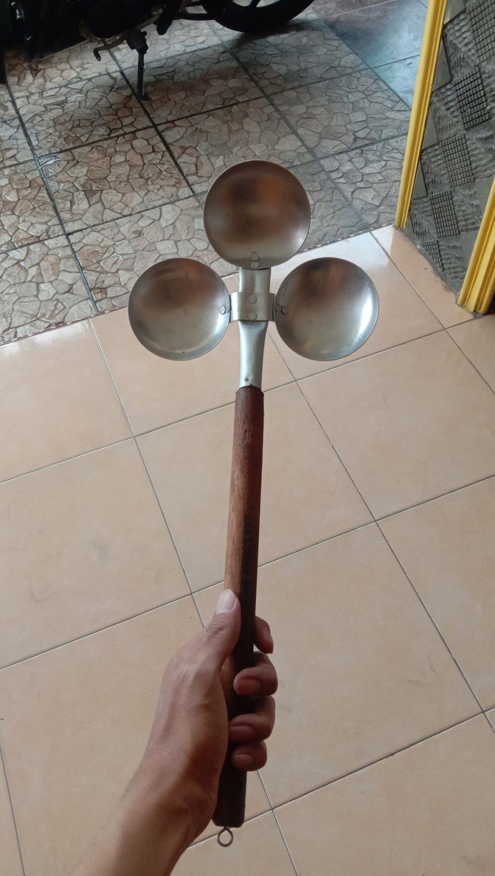 Bentuknya Gak Karuan, Tengok 10 Momen Netizen Pamer Peralatan Dapurnya