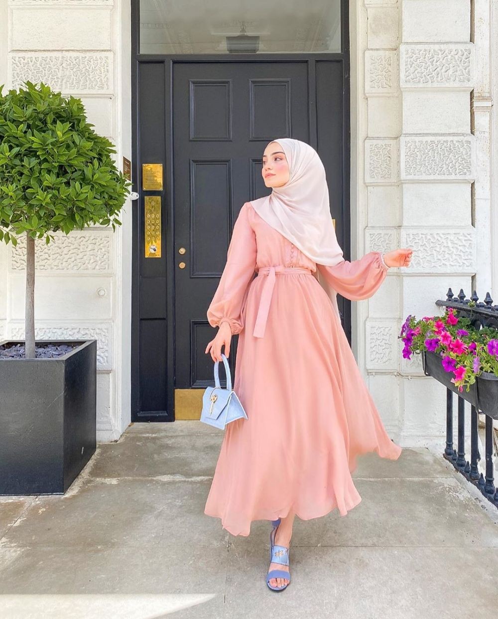 10 Ragam Model Dress Hijab untuk Gaya Formal Stylish