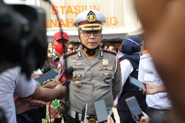 Polisi Sekat 11 Titik Perbatasan Jakarta di Malam Tahun Baru