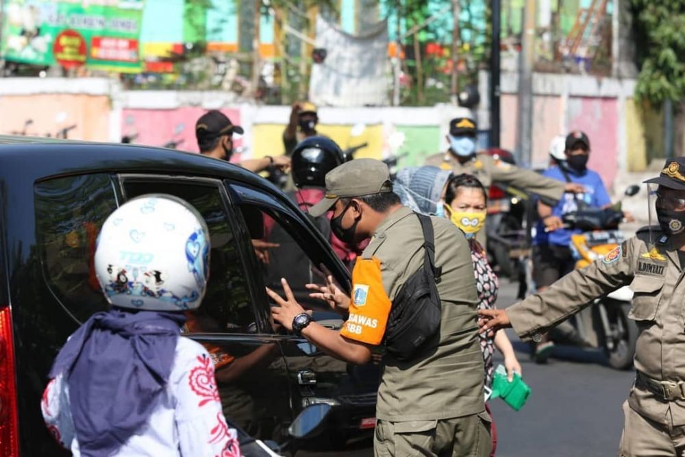 Polisi Periksa Dua Saksi Terkait Mural Jokowi 404:Not Found
