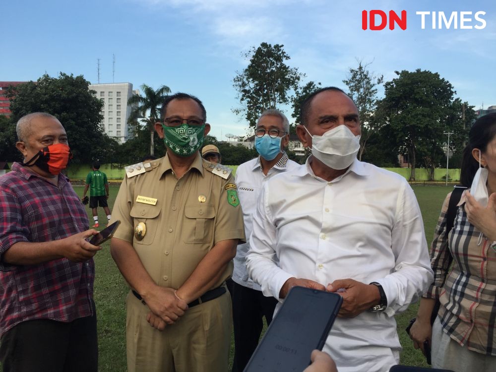 Usai Suruh Pemain PSMS Push Up, Edy Rahmayadi Bagi-bagi Angpao