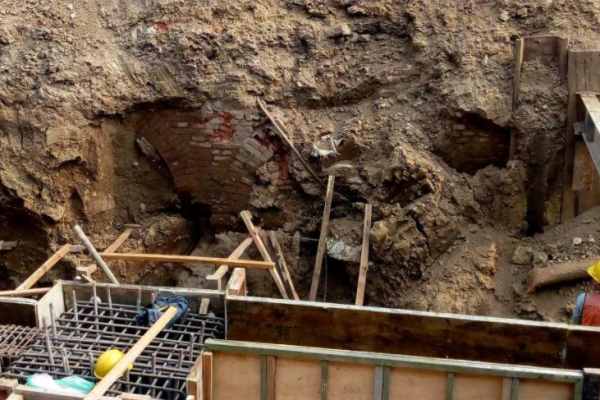 Misteri Bangunan Tua di Bawah Stasiun Bekasi, Ada 5 Lengkungan Unik