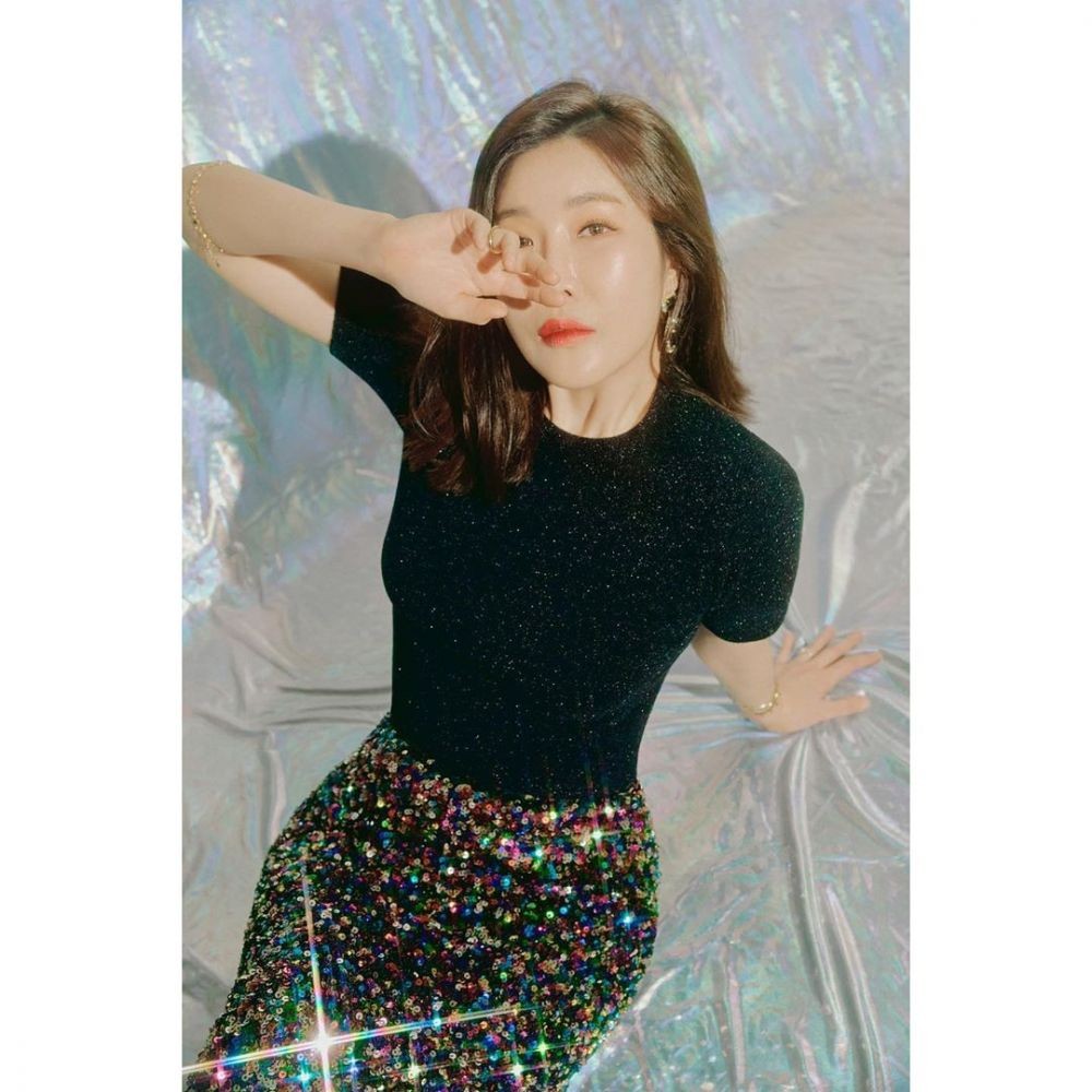 Jadi Juri di Sing Again, 10 Pesona Lee Hae Ri Davichi di Usia 35 Tahun