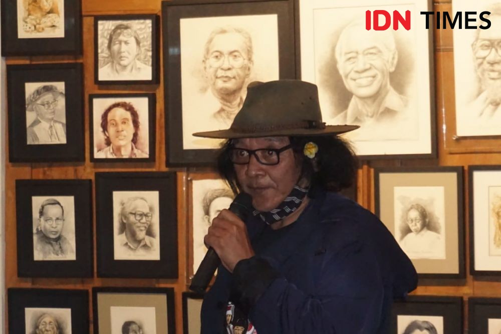 Sujiwo Tejo Minta Gibran-Bobby Mundur dari Pilkada demi Etika