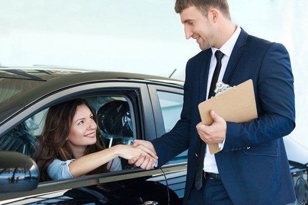 Mau Kredit Mobil? Ini 4 Tips Memilih Leasing