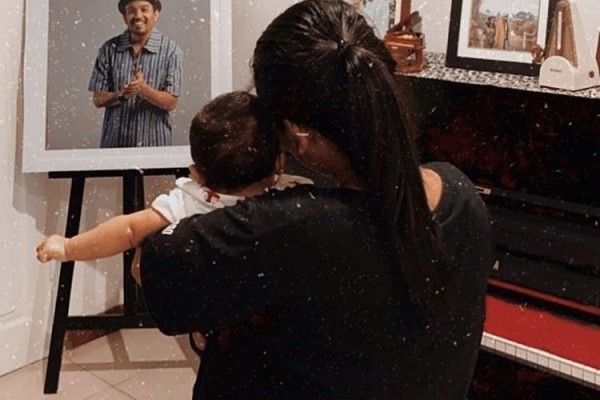Dipisahkan Maut! 8 Artis ini Meninggal Saat Anaknya Masih Bayi