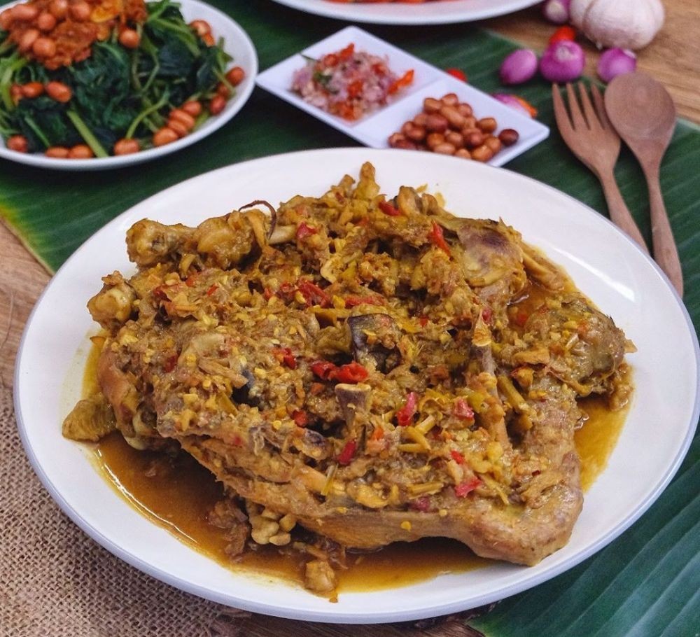 10 Daftar Makanan Khas Bali yang Terkenal Sampai Mancanegara