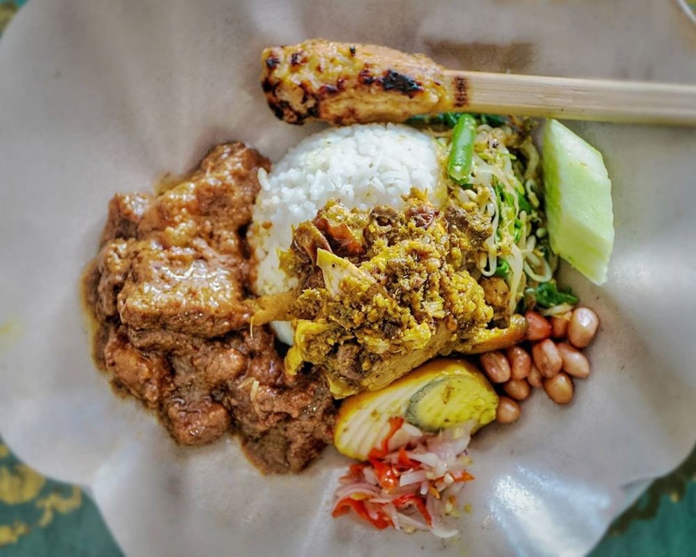 10 Daftar Makanan Khas Bali yang Terkenal Sampai Mancanegara